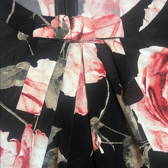 Karl Lagerfeld Black and Pink Rose Stretch Blouse with Bow and Zipper sz est L - Picture 4 of 10